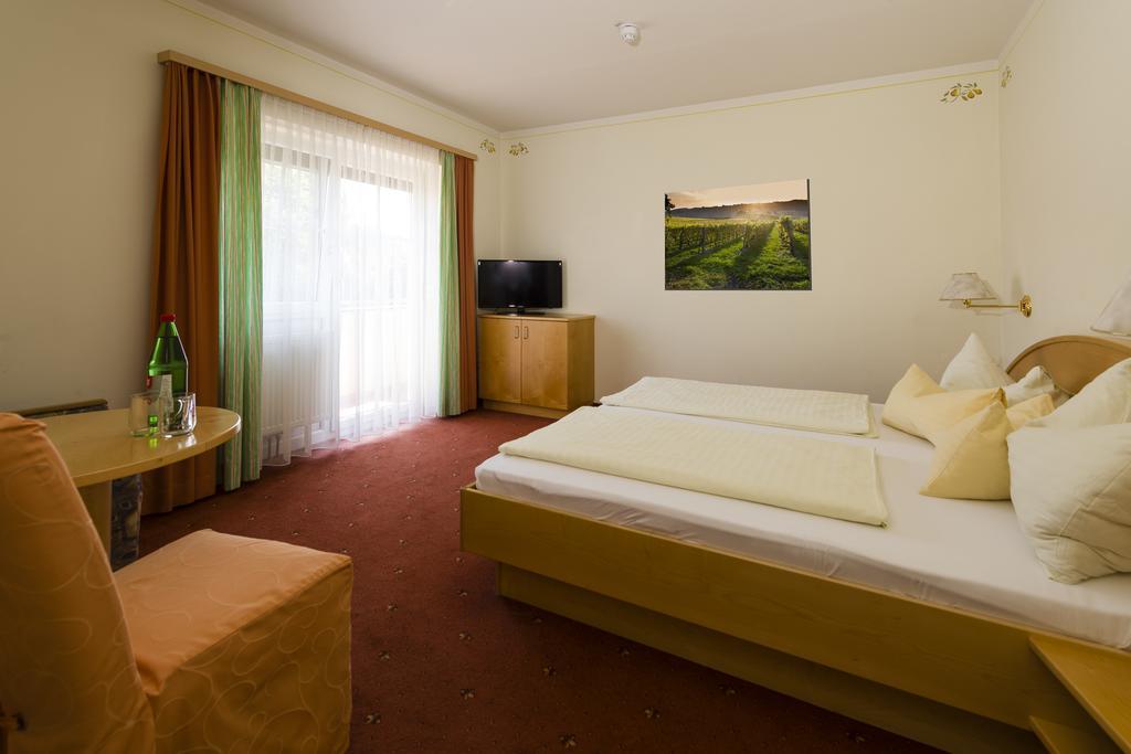 Hotel Altneudoerflerhof Bad Radkersburg Exterior foto